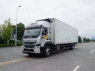 福田奧鈴大黃蜂6.8米冷藏車（高頂雙臥